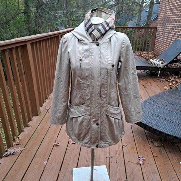 Burberry's Nova Check Jacket Coat Women Beige Size S - Picture 1 of 16